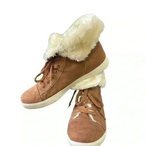 🛍️3/$40 Women’s Faux Fur Lined High-Top Sneakers – Tan Suede Look Size 11